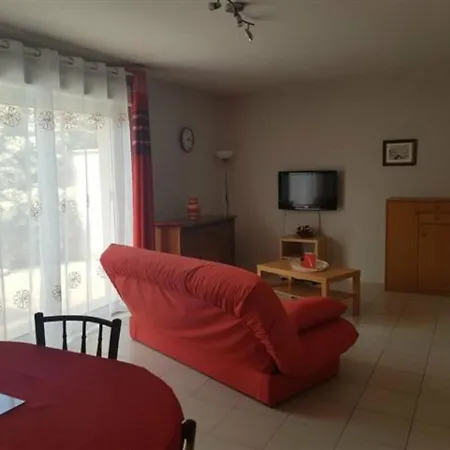 Jonzac, 2 Pieces, 2 Personnes - Fr-1-246d-21 Apartment