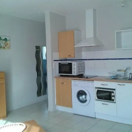 Jonzac, 2 Pieces, 2 Personnes - Fr-1-246d-21 Apartment *